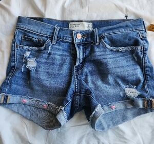 Abercrombie &Fitch Upcycled Distressed Denim Shorts Hand Embroidered Bow Size 2
